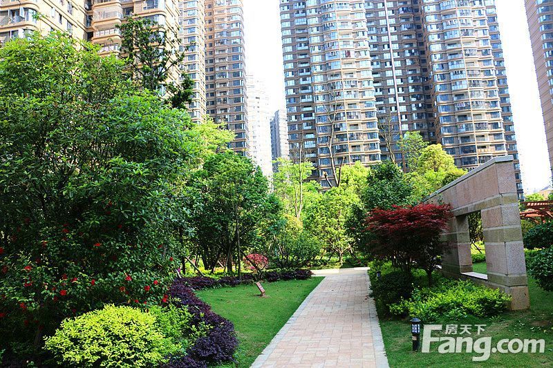 润和紫郡三期最新价格,与自然美景的邂逅,内心平和宁静的归宿