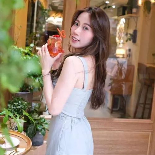 黄婧演员专属科技新品,智能之旅,未来生活即刻体验