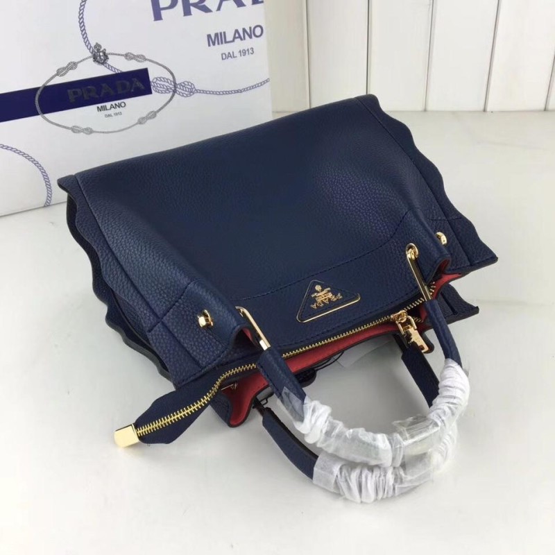 探索时尚秘境,普拉达新款女包图片大放送