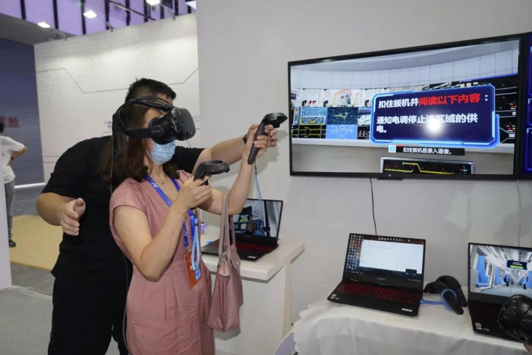 最新科技眼镜,小巷中的隐藏宝藏,开启未来视觉盛宴!