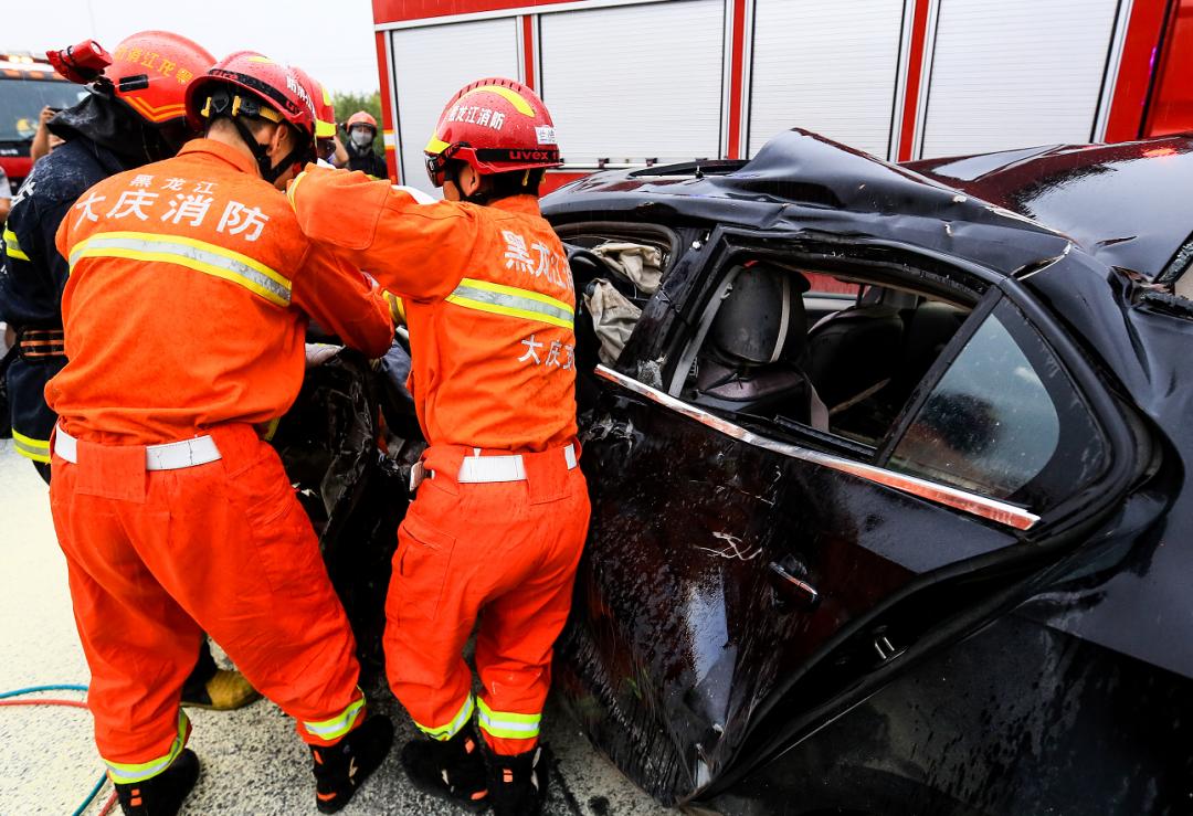 大庆交通事故最新动态,大庆交通事故最新动态