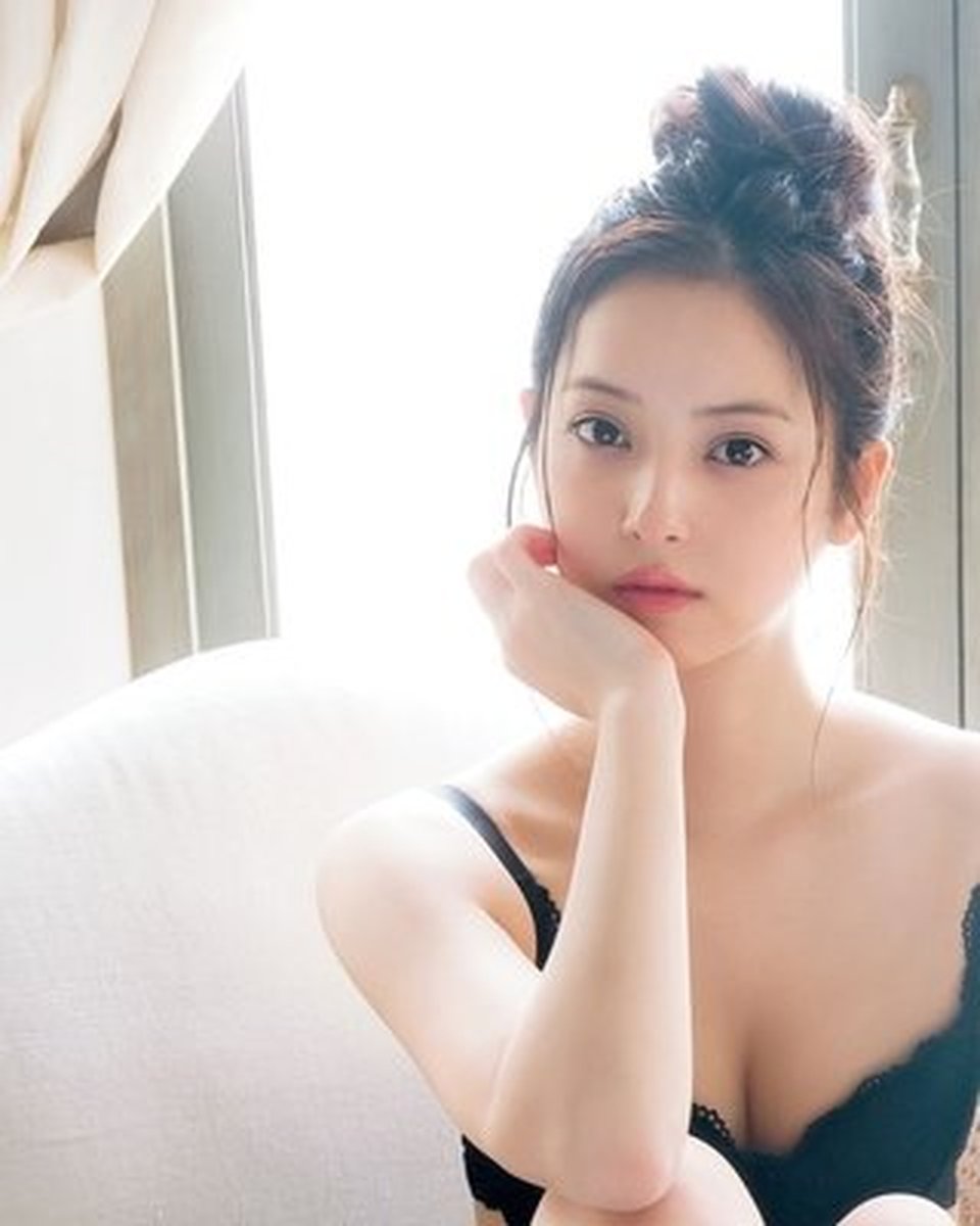 色情内容违法,请远离并遵守道德准则,远离日AV演员相关话题讨论