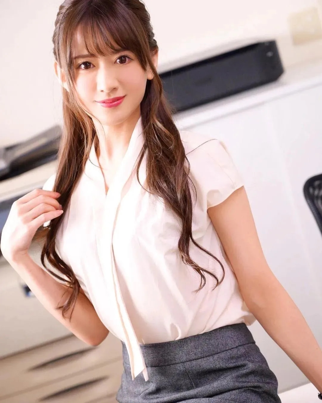 色情内容违法,请远离并遵守道德准则,远离日AV演员相关话题讨论