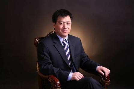 演员张晓东,舞台到荧屏的跃迁之路——自信与成就之光