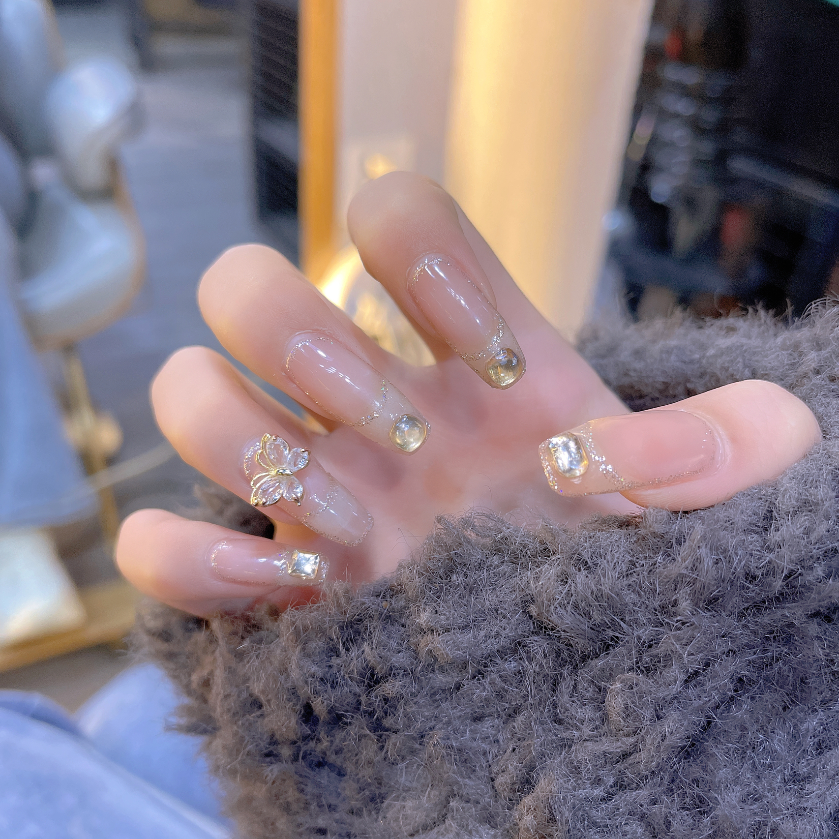 时尚美甲新款引领潮流,指尖艺术的魅力展现