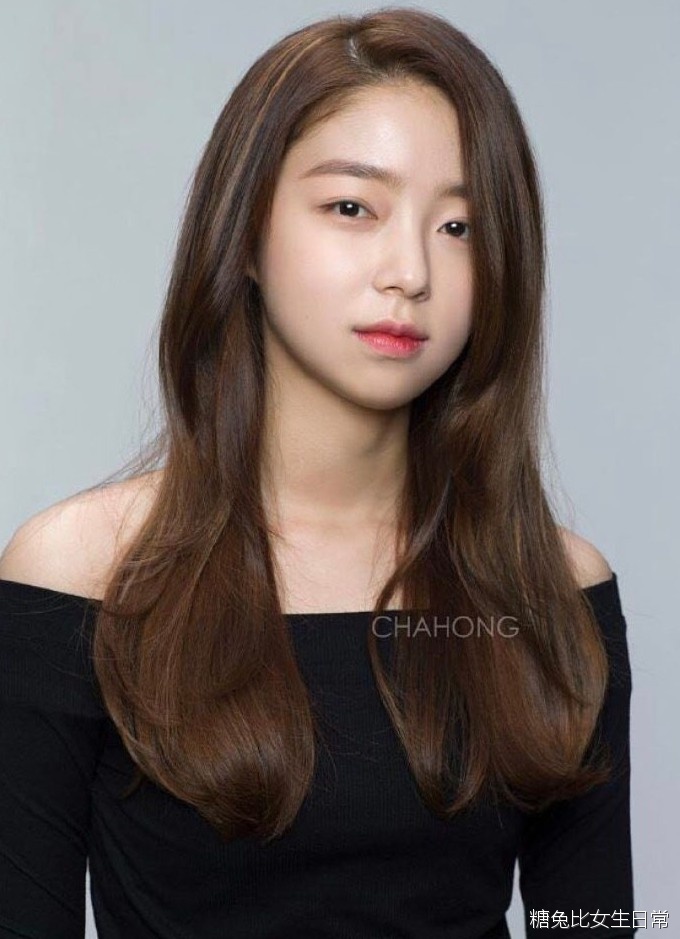 韩国潮流发型揭秘,小巷中的秘密发廊展示