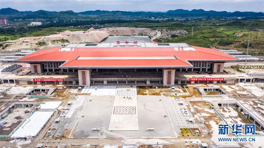 贵安高铁站最新动态及小巷独特风味探寻