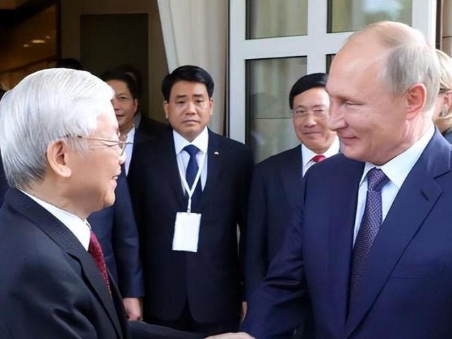 中越关系动态,小巷深处的独特风情与魅力小店的隐藏故事