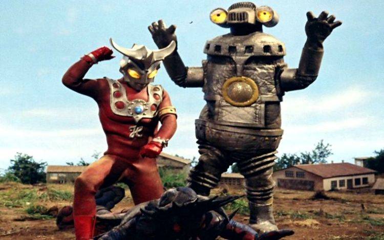 怪兽皮套演员与小巷神秘小店的秘密之旅