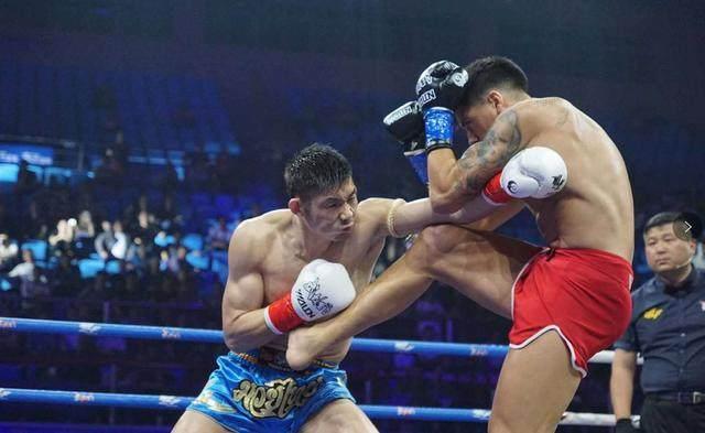 白近斌赛场风采,温情与友谊的日常故事