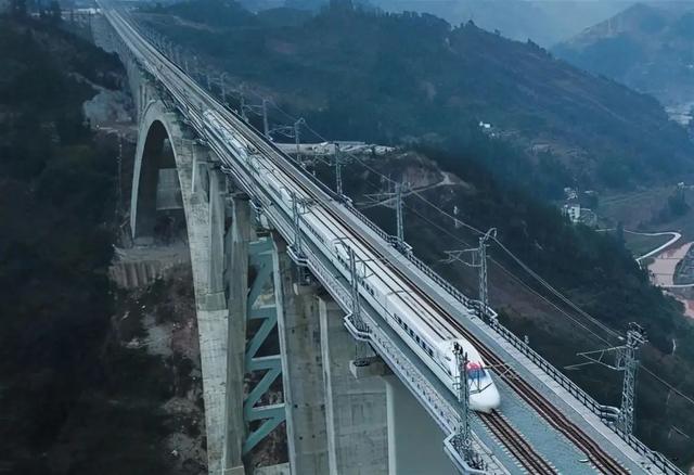 渝贵高铁最新进展,飞驰之路,成就梦想之旅