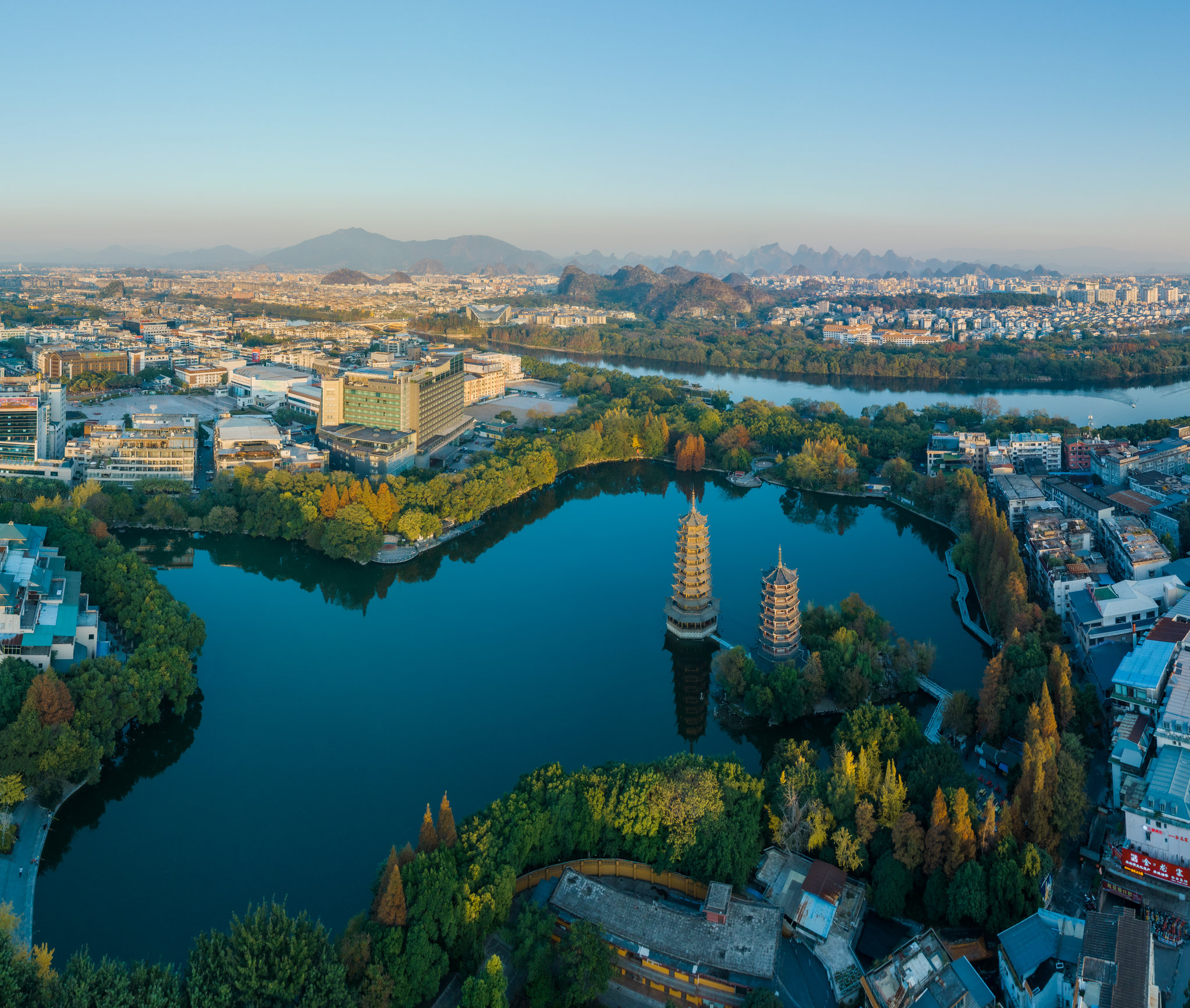 桂林最新航拍,科技之巅的空中新体验