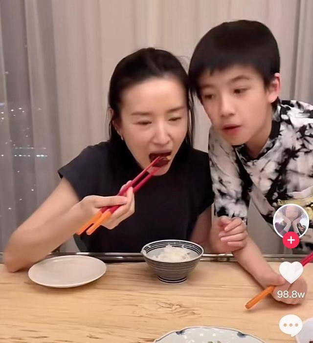 董洁顶顶最新视频,公众视角下的多元解读分析