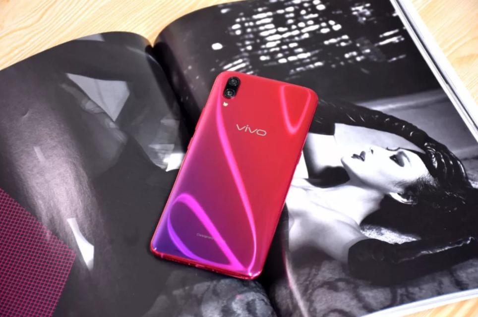 vivo最新款手机,与时俱进,展现自信与成就之光