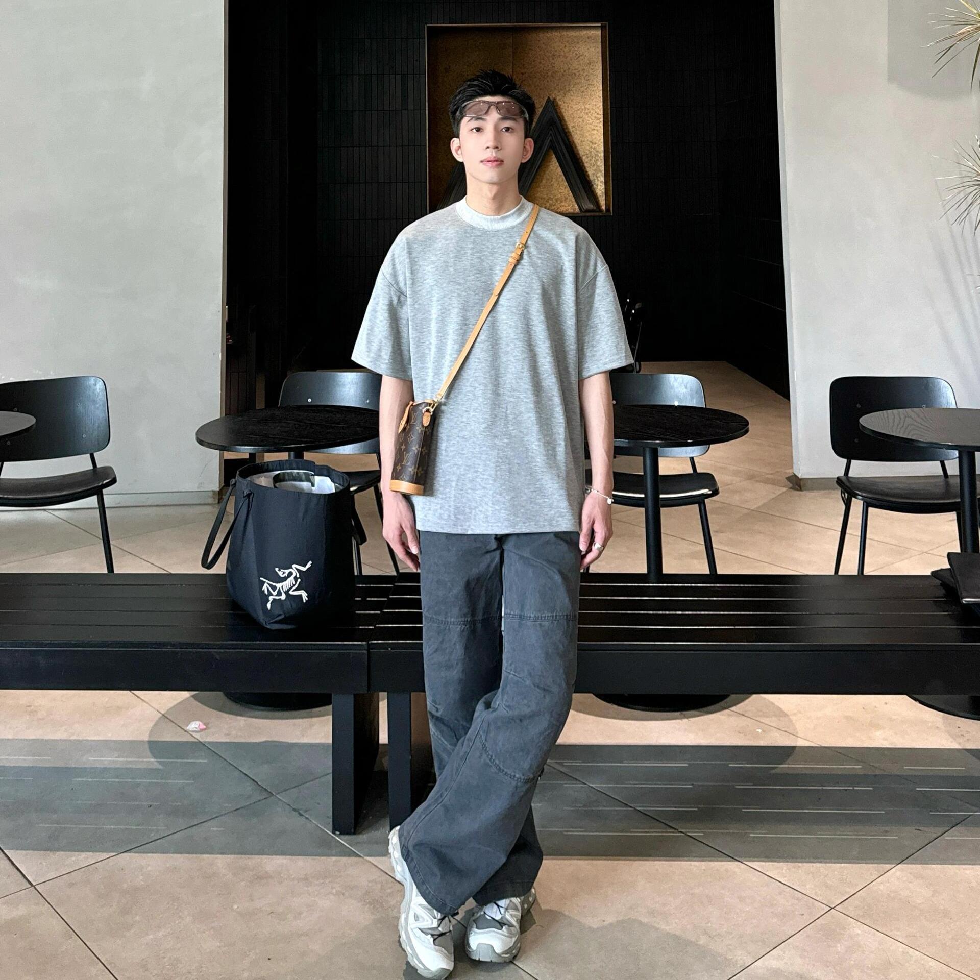 最新服饰男,引领时尚潮流的先锋