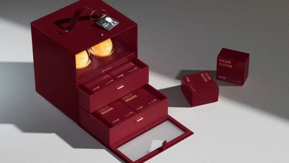 月饼最新礼盒,融合变化、学习与自信的力量