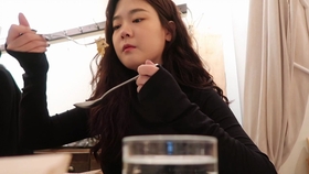 金秋天最新时尚穿搭指南,引领潮流的秋日装扮建议