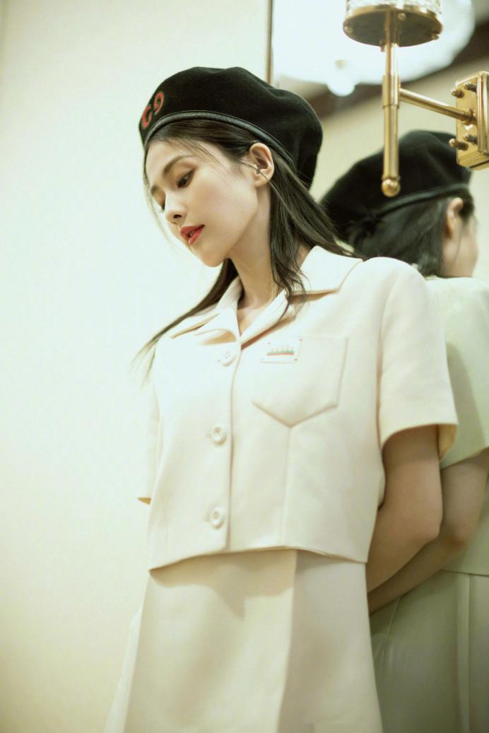 白鹿最新同款时尚潮流套装,不二之选的选择