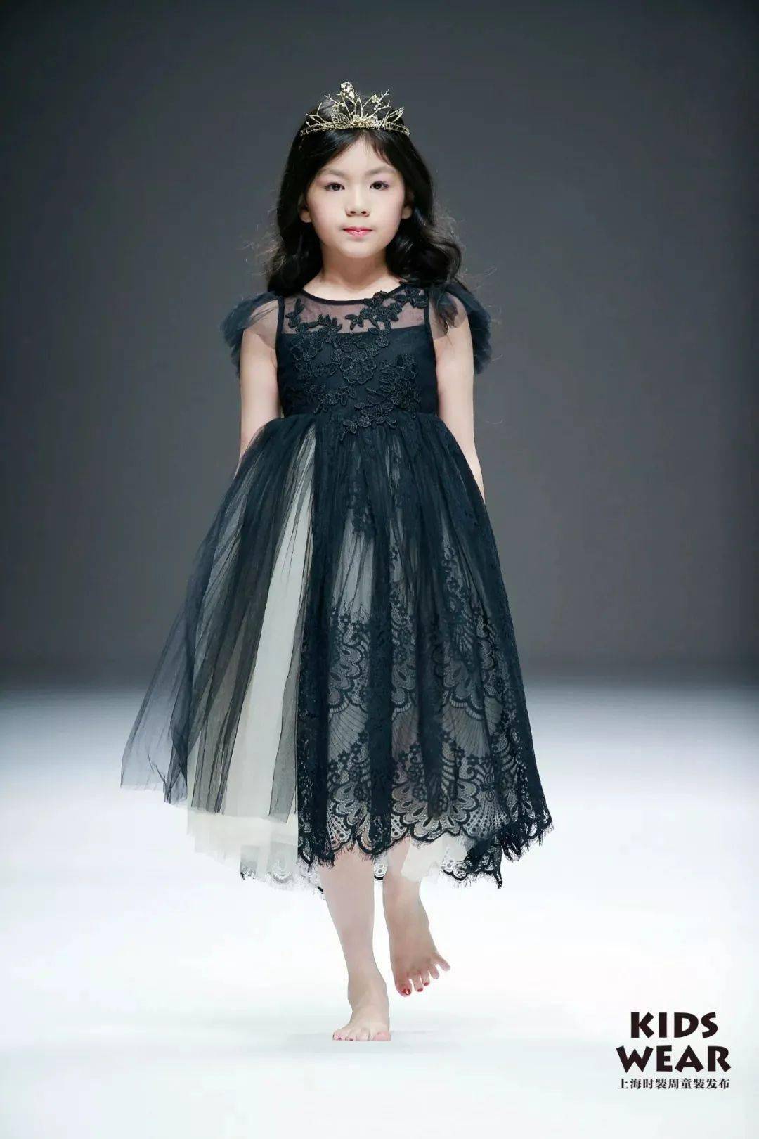 服装最新秀场图片,时尚潮流盛宴的独家呈现