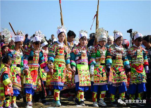 万人斗牛最新,自然美景探索之旅的鼓舞人心之旅