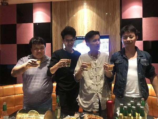 黑白大搏斗，演员的成长之路——变化、学习与自信的力量