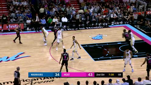 NBA最新比赛视频回放，热血沸腾的精彩瞬间，不容错过！
