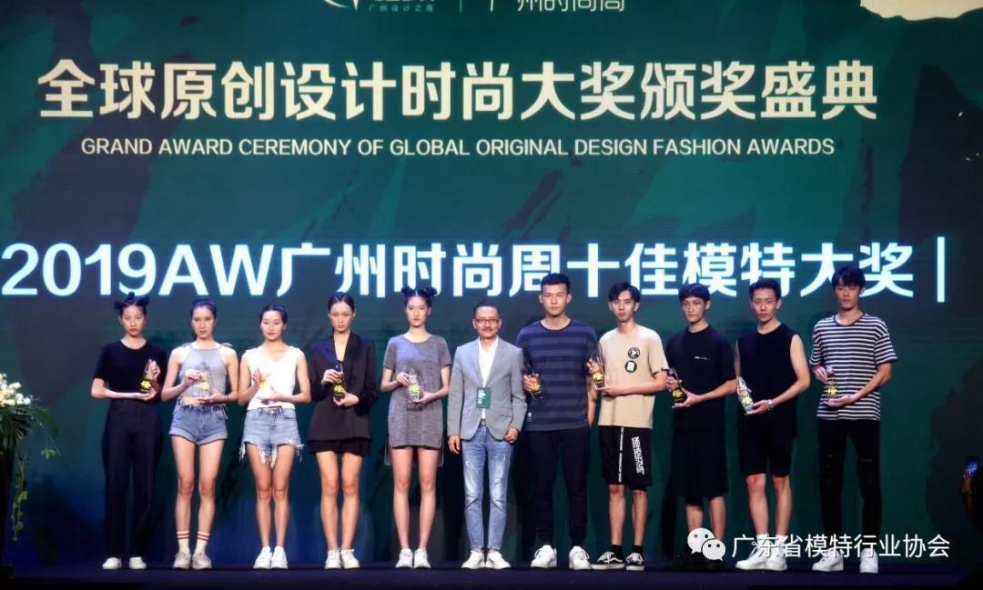 MC国际版最新版下载，探索变化，成就梦想之旅