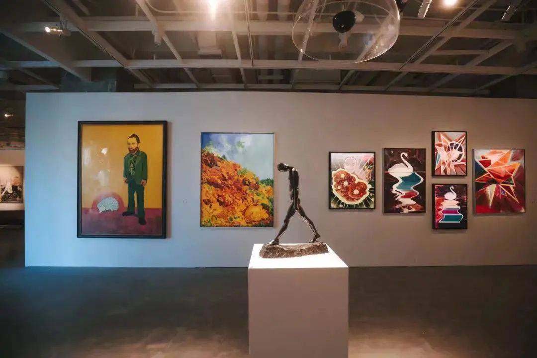 林冠画廊最新展览，自然美景的探索之旅，重拾内心平静